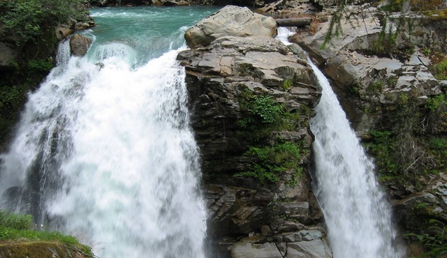 Mt. Baker Lodging Cabin 72 - Sleeps 2! in Maple Falls