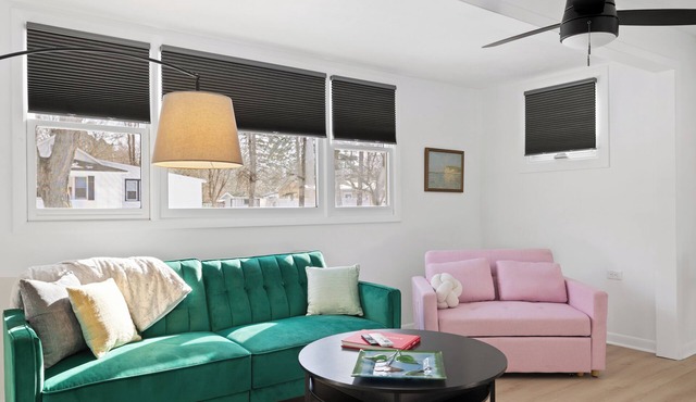 MTM Premier, Modern 1 Bedroom, 1 Bath