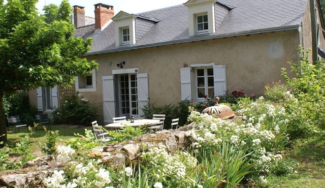 Mulberry tree cottage at Château de la Giraudière between Angers and Saumur