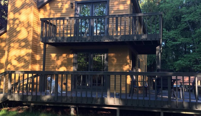 Multi- family home, 3 levels of living space, King size beds.