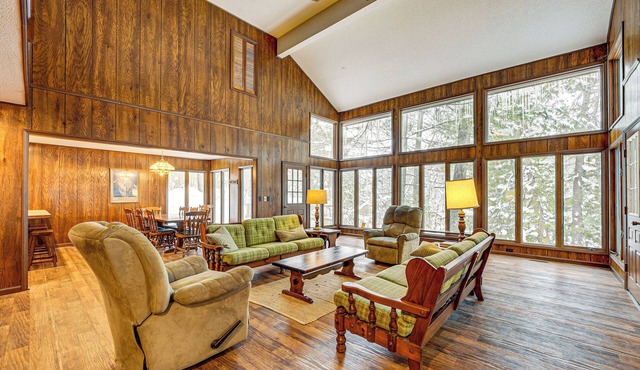 Near Manistee National Forest! Retro Cabin Retreat
