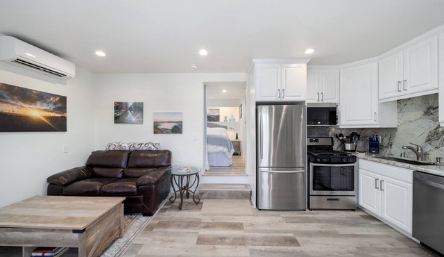 New 1-Bdrm Apartment Suite - Pet-Friendly Cozy Mountain Escape Near Trail & Lake