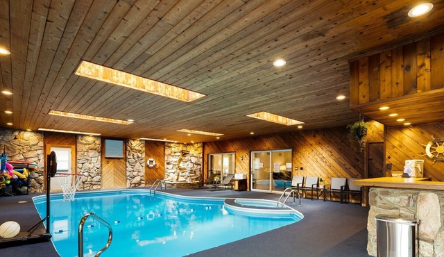 New! Bensenville Hidden Haven - Pool/Arcade/Sauna