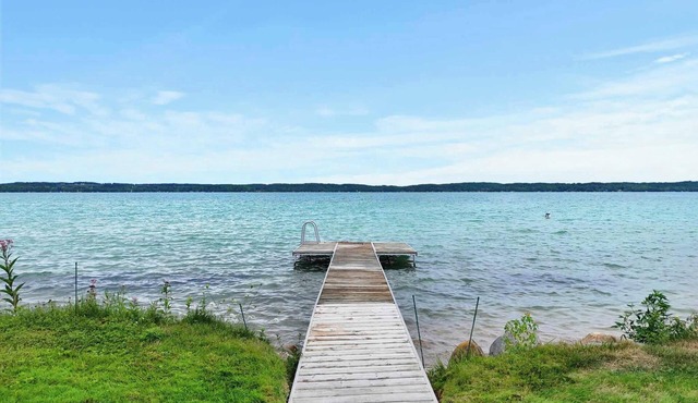 New! Elk Lake Cottage - 14 Minutes from Horse Show!