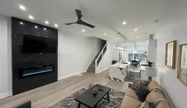 New Modern 4BR/5BA Downtown Indianapolis