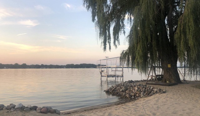 New Modern, Lake Front House - Gun Lake. Sandy beach property!