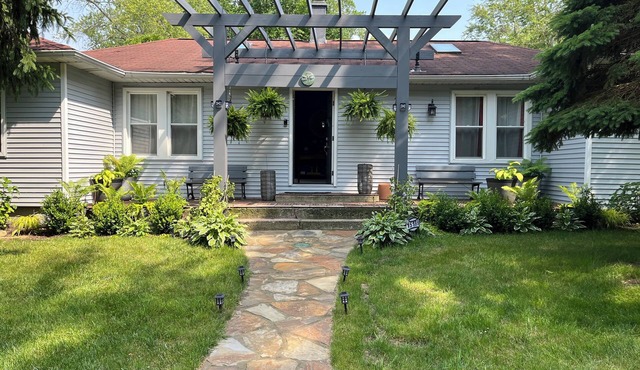 Newly Remodeled 2bd cottage
