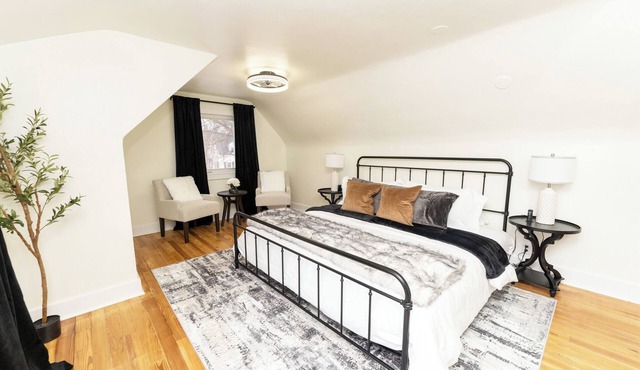 Newly Remodeled Gem in the Heart of Town!