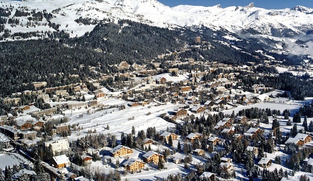 Nice apartment for 4 guests with WIFI, TV and balcony in Crans