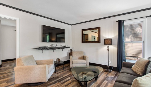 On Tulip Lane! Walking distance to downtown shops, restaurants, and parks!