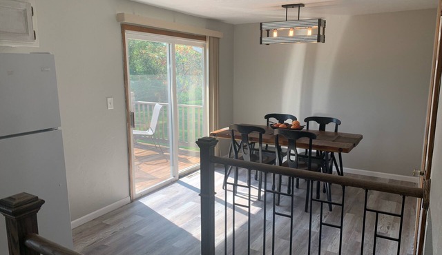 Packerland 2: Perfectly located Green Bay Home, Minutes from Lambeau and Airport