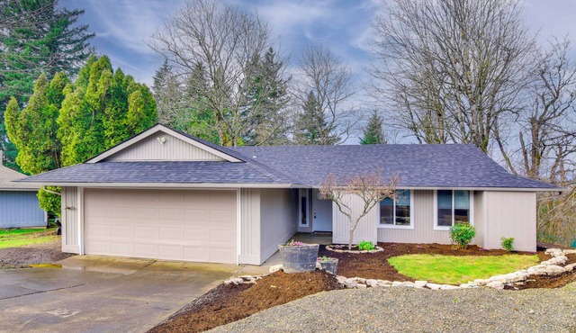 Peace & Serenity in Gresham! Sleek Home w/Yard in Gresham
