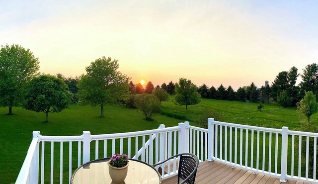 Peaceful and updated guesthouse located in the central Wisconsin countryside in Marshfield