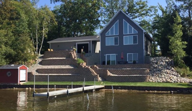 Perfect Family Vacation Spot For All Seasons - on Long Lake - Hale, MI