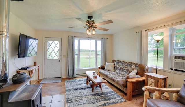 Pet-friendly & Peaceful Northern Michigan Gem