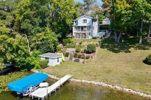 'Pleasant Point Lake House' Dock & Fire Pit!