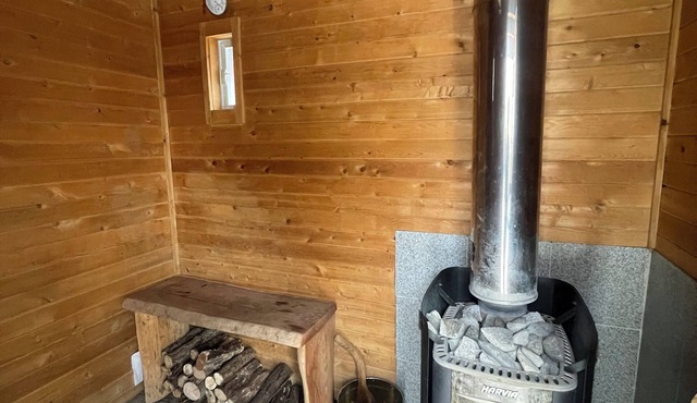 Private 1 bedroom apartment with private deck and sauna close to ski resorts