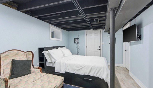 Private Basement Suite-Completely separate from the rest of the house