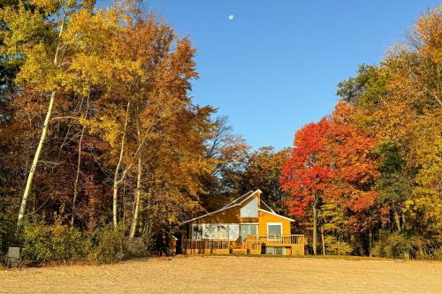 Private Beach & Deck: Spacious Lake Michigan Home