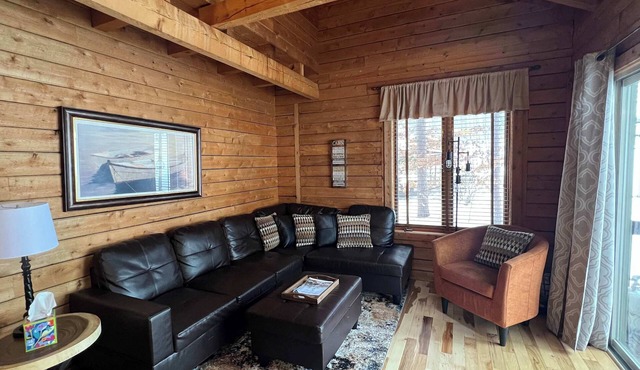 Private Cabin in the Heart of Crystal Mt Resort