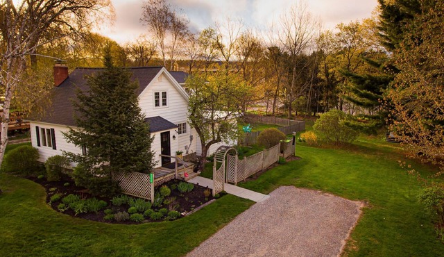 Private Cozy Cottage in Charming Walloon Lake Village - Sleeps 13!