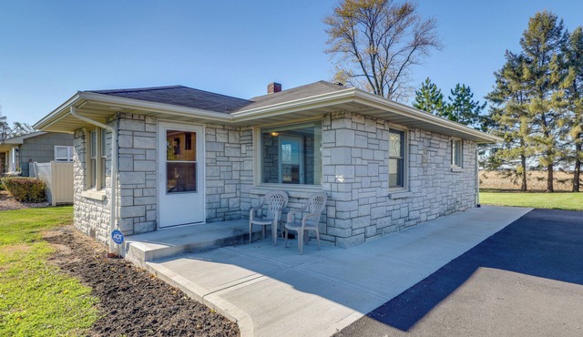 Private Patios & Sunset Views: Francesville Home