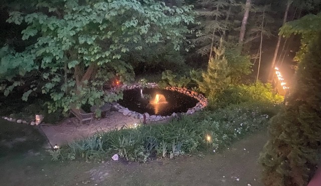 Quaint Pond Suite for 2 Clean Cozy Private 25 miles to Traverse City