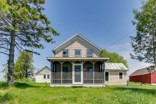 Quiet Baileys Harbor Country Home: 1 Mi to Lake!
