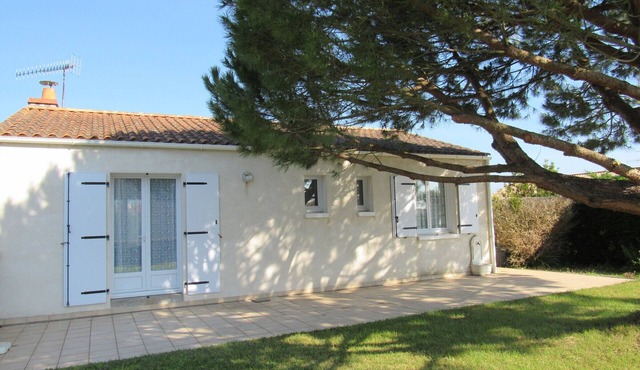 Quiet house near beaches in L'Aiguillon