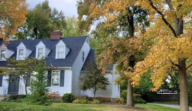 Recently remodeled Colonial-style home with room for the whole family!