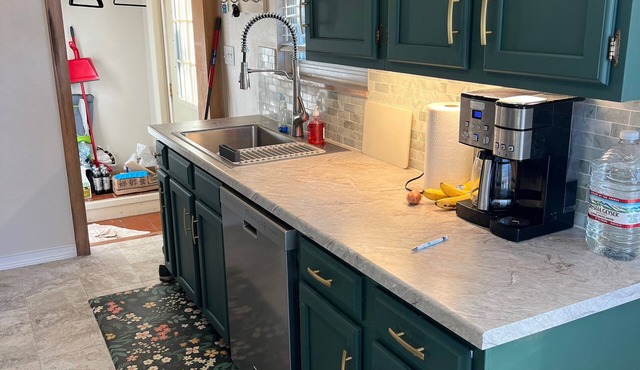 Recently Renovated Quiet neighborhood 4 bed 2 bath house in delightful Midland