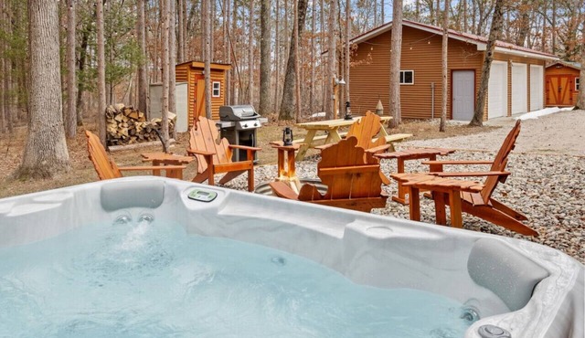 Reel Paradise, The Fishermen Cabin: Hot Tub & Fun!