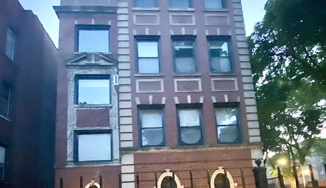Refreshingly Classic, Yet Charming 2200 sq. ft. Apartment Home Away From Home