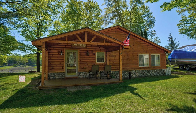 Relaxing Getaway with that UP North Feel!