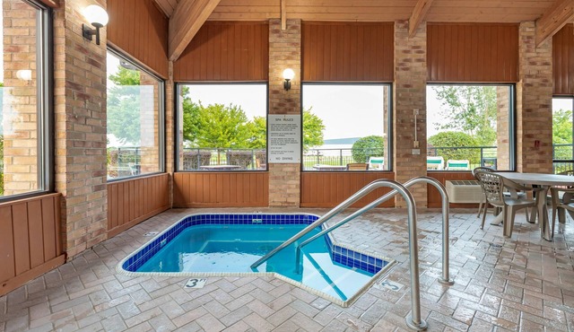 Rodeway Inn Coopersville