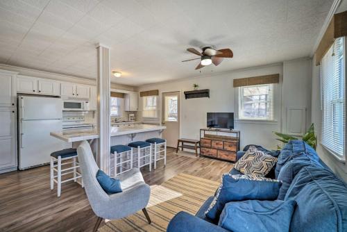 Round Lake Fire Pit, Grill, Patio & Lake Access
