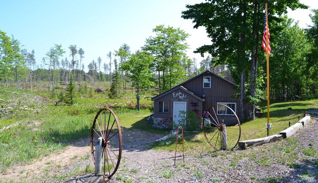 Rustic Foxhole