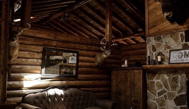 Rustic Log Cabin - Nestled in the trees perfect for privacy. A retreat awaits :) in Clearwater County