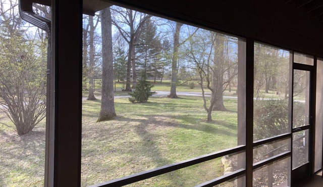 Rustic Secluded Villa Located on Shawnee Lake - Converted Boy Scout Lodge