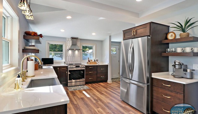 Sage Street Bungalow- Beautifully renovated, Wheel Chair Access Friendly, Firepit