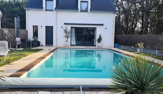 SAINT ANDRE DES EAUX - House with a pool for 6 people