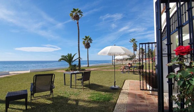 Sea Front Beach House Macarena D