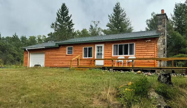 Secluded 3 Bedroom Lodge NE of Curran MI in 80 Acres of Forest - Sleeps 6