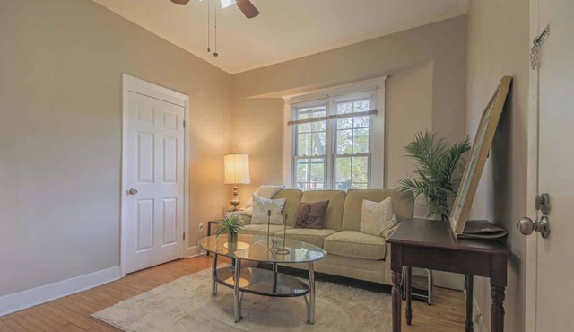 Serene One BD in Forest Park w/Parking & Balcony