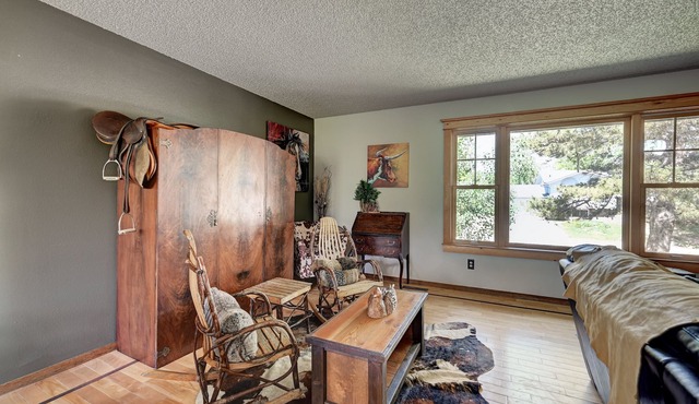 Serene Rustic Haven, Huge Yard & Decks , ZenDen in Centennial