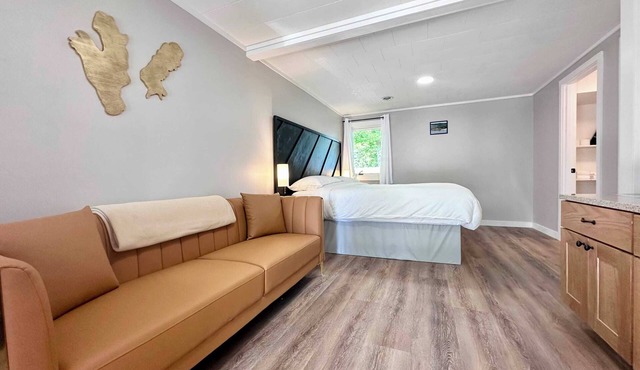 SG King Room # 7A Sum