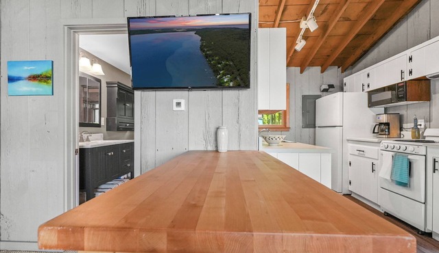 Sleeping Bear Dune Sunset View Little Glen Lake Front Cottage
