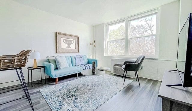 Sleepover | Lavish 1BD/1BA + Gym Cincinnati