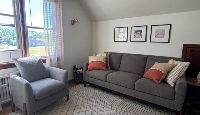 Soothing 2-bedroom apartment with AC in North Judson