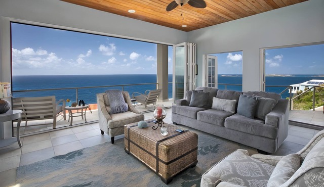 Sopra Mare: Oceanfront, Heated Saltwater Pool, 100% A/C, Endless Views, More.